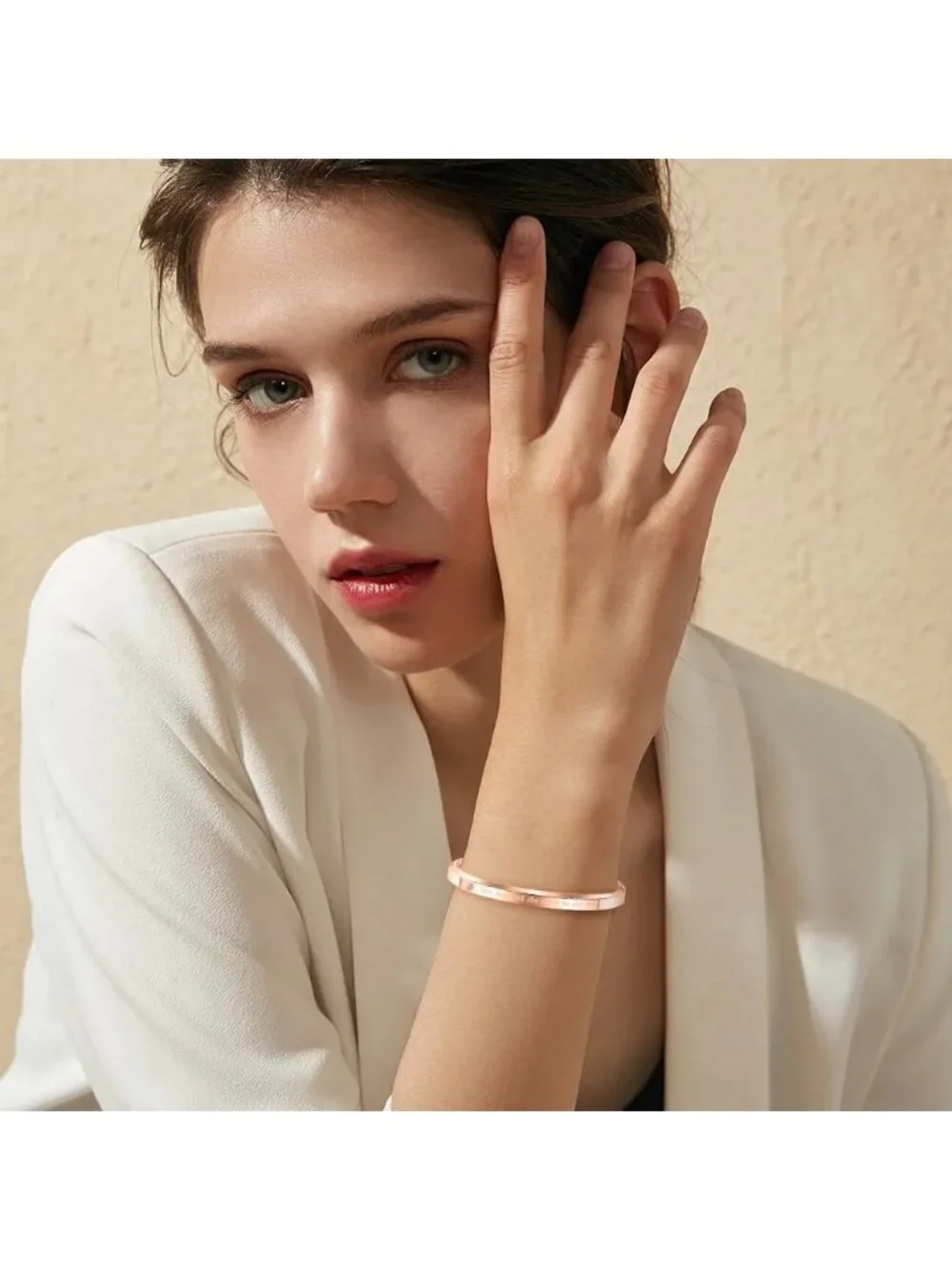 Women's White Mesh Strap Fashion Dress Hearts Quartz Bracelet Sets Ladies Watch